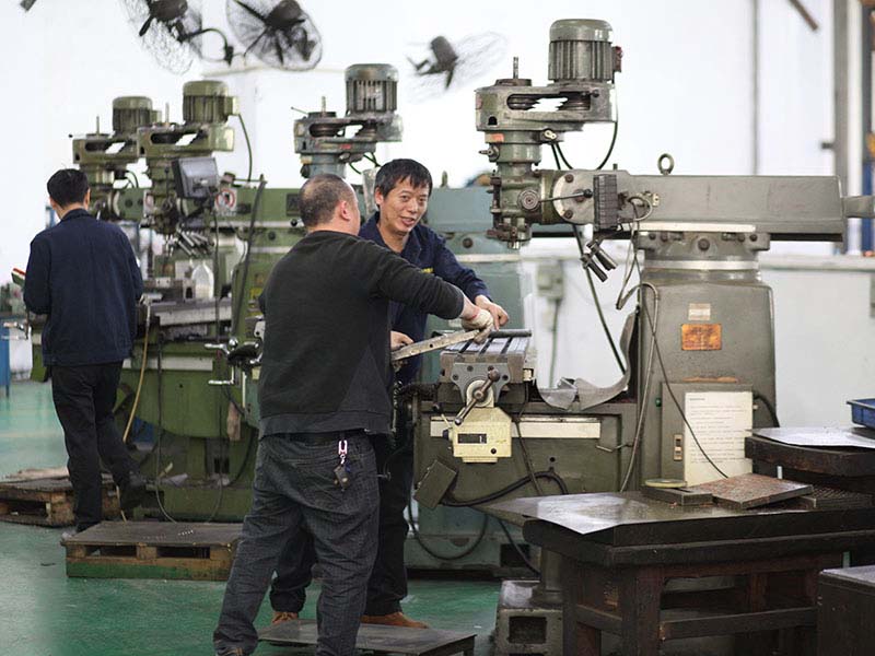深圳塑胶模具厂，橡胶挤出模具成型原理